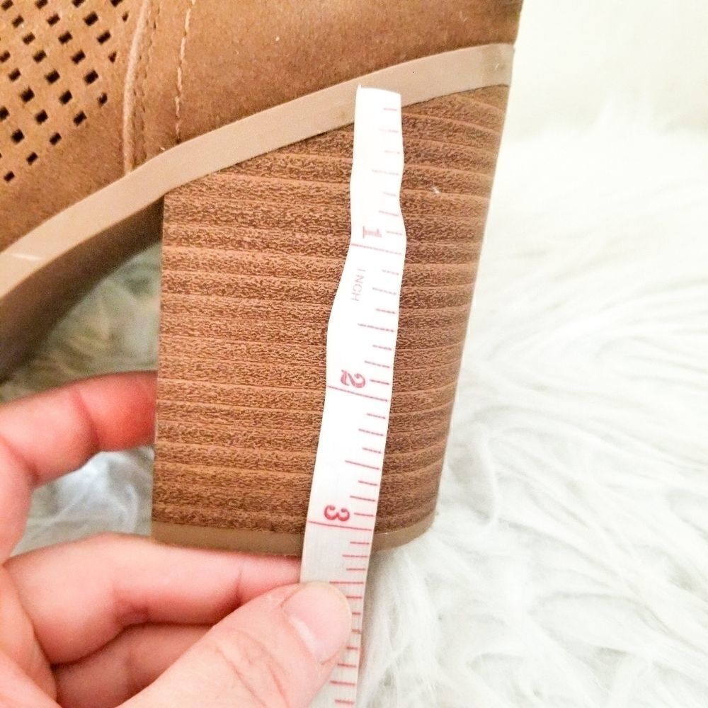 Universal Threads bootie style boots size 10 - Picture 6 of 8